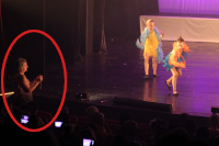 Restez à votre place